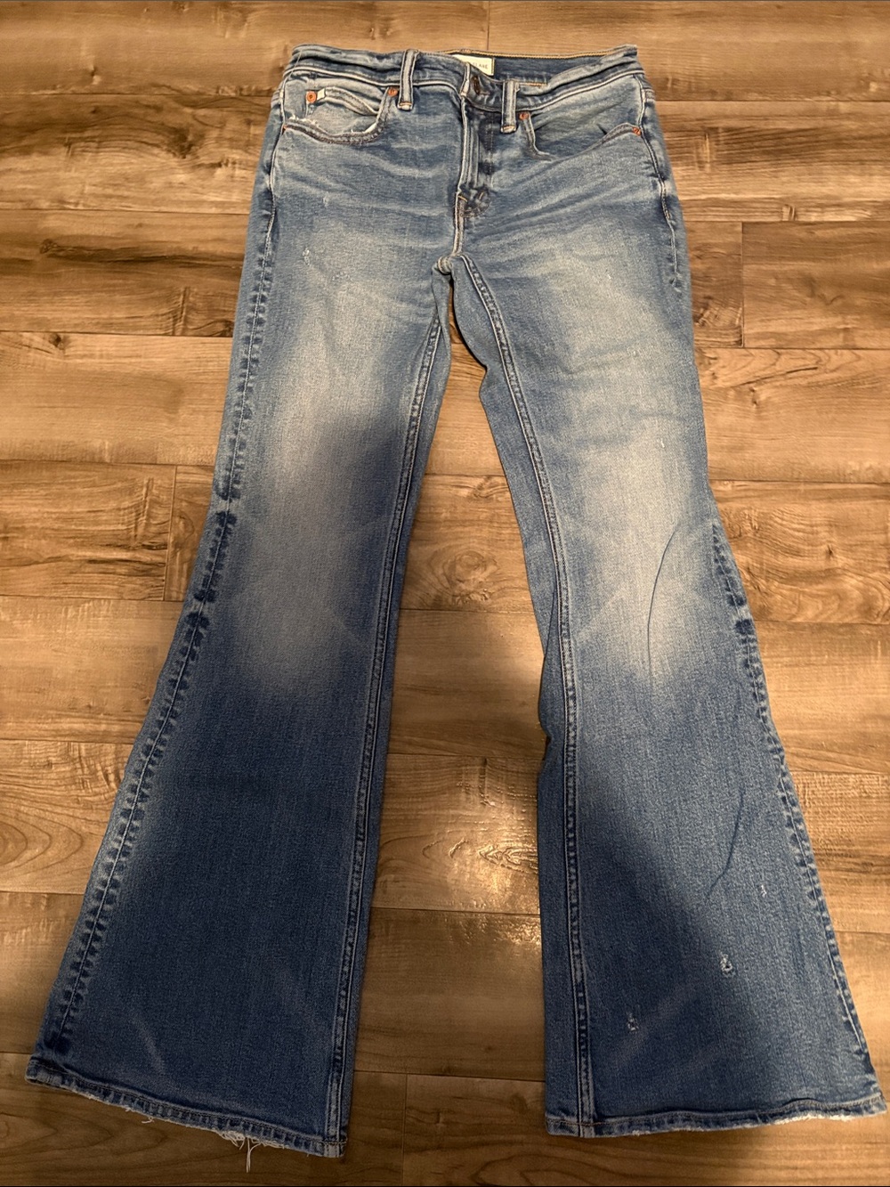 AE77 Flare Jeans